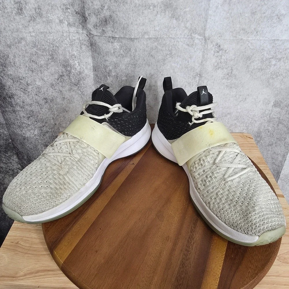 Jordan Trainer 2 Flyknit Sneakers Mens 13 Black White Casual Trainers 921210-110